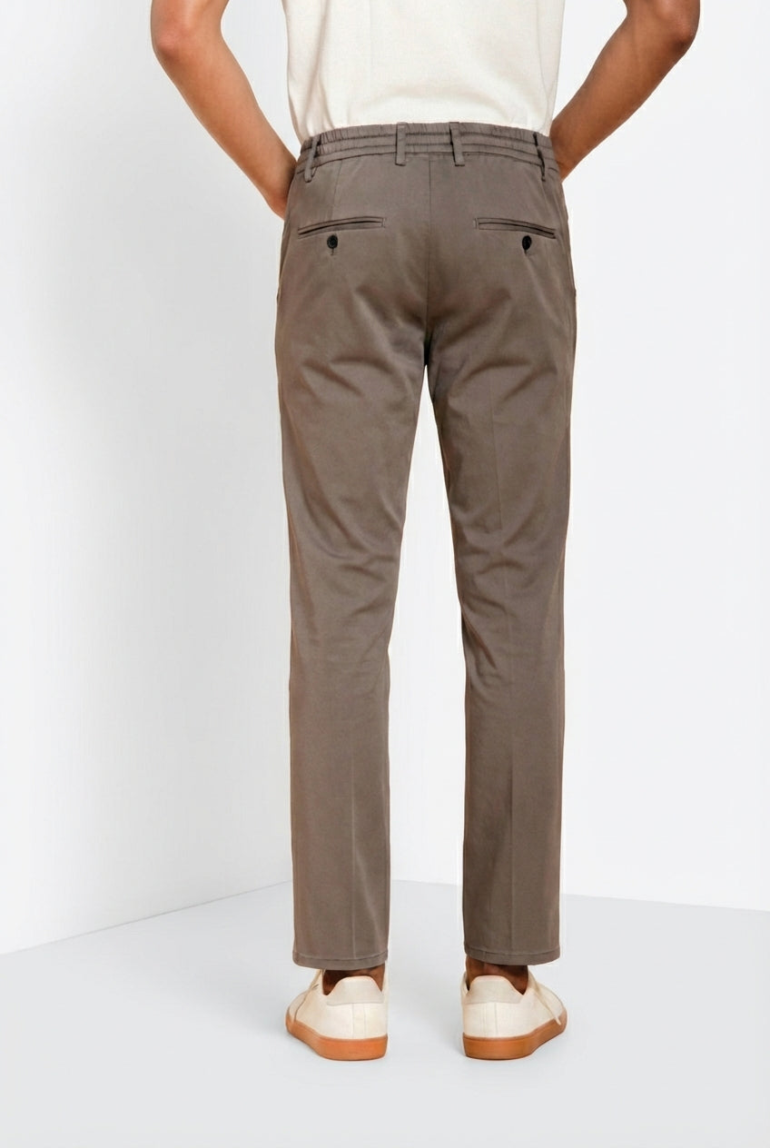Milano Jogger Travel pantalón chino hombre de satén técnico travel stretch extra slim fit