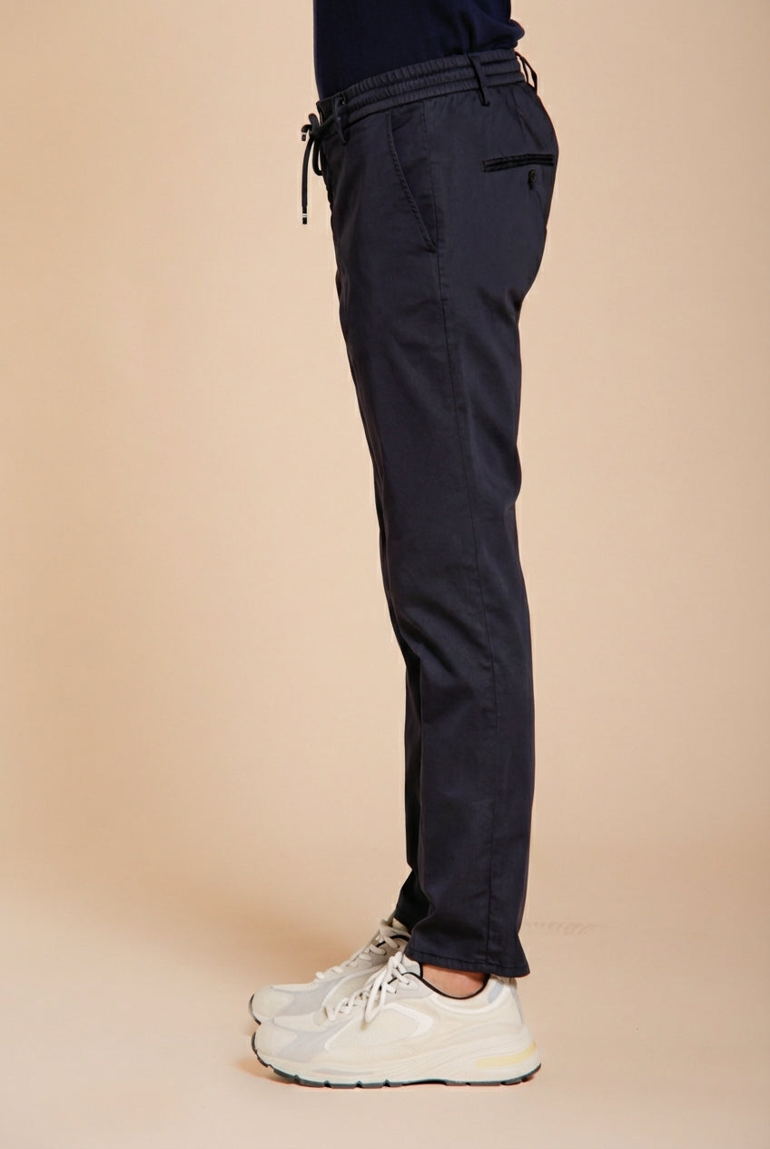 Milano Jogger Travel pantalone chino uomo in raso tecnico travel stretch extra slim fit