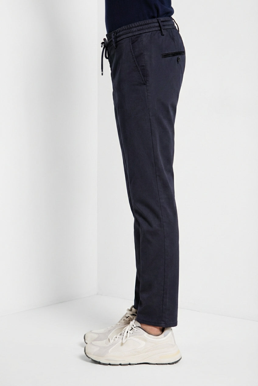 Milano Jogger Travel pantalon chino homme en satin technique travel stretch extra slim fit