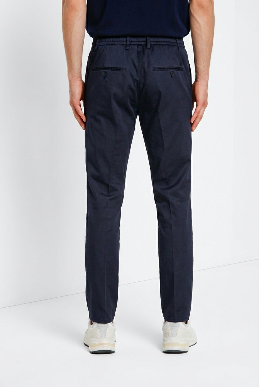 Milano Jogger Travel pantalon chino homme en satin technique travel stretch extra slim fit