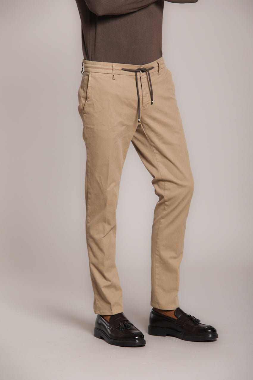 Foto 5 Milano Jogger pantalone chino uomo in gabardina stretch extra slim fit