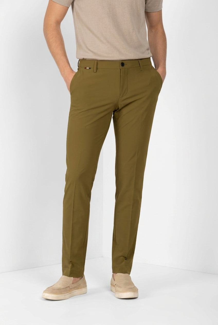 Milano Dynamic pantalón chino jogger hombre en jersey super técnico extra slim fit