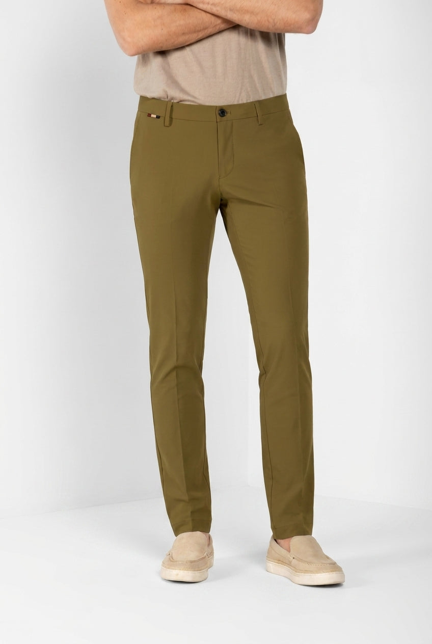 Milano Dynamic pantalón chino jogger hombre en jersey super técnico extra slim fit