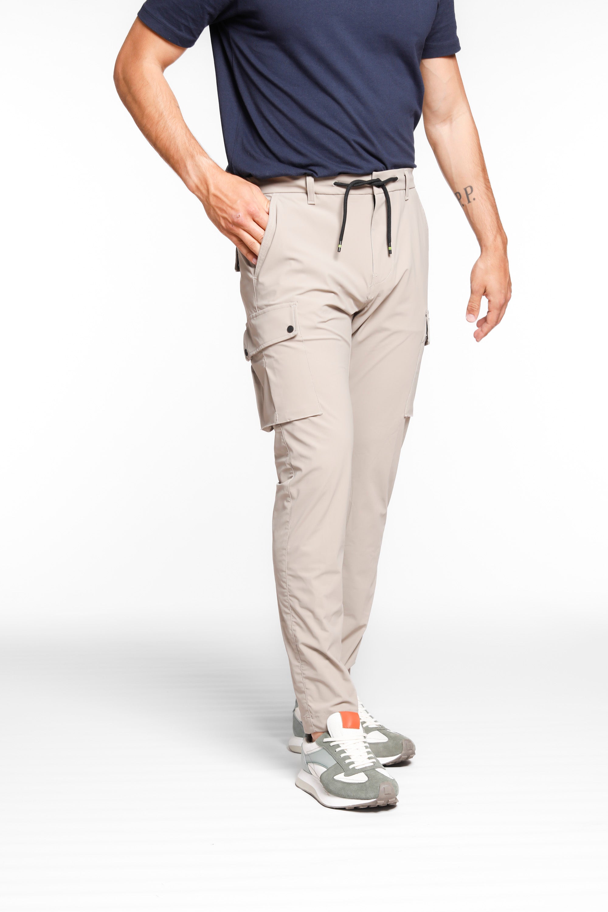 Chile Athleisure pantalone cargo jogger uomo in jersey super tecnico carrot fit