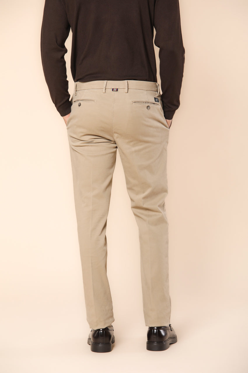 New York men's chino pants in gabardine stretch regular fit  ①