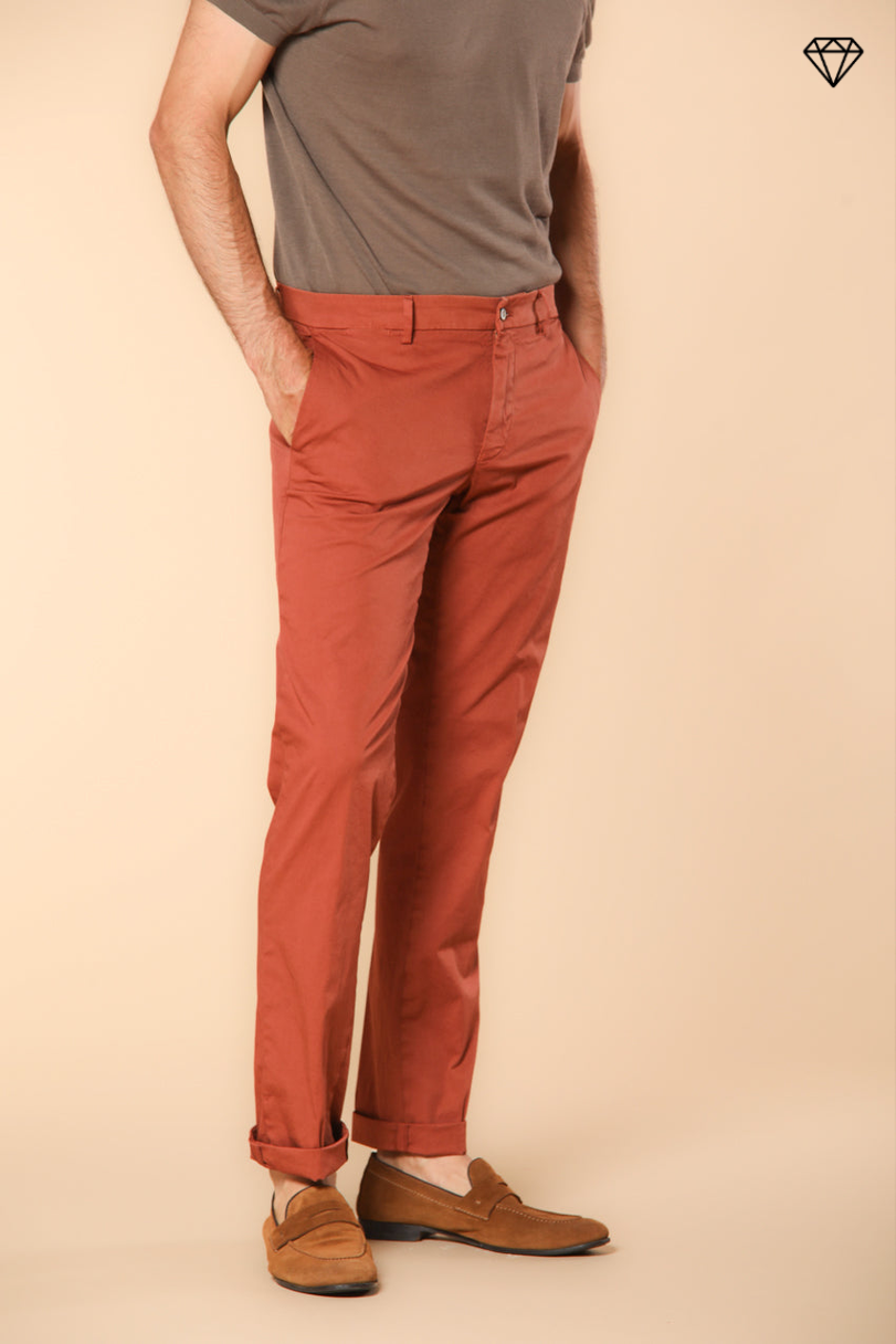 New York Herren Chino Hose aus Stretch-Satin Regular Fit ①