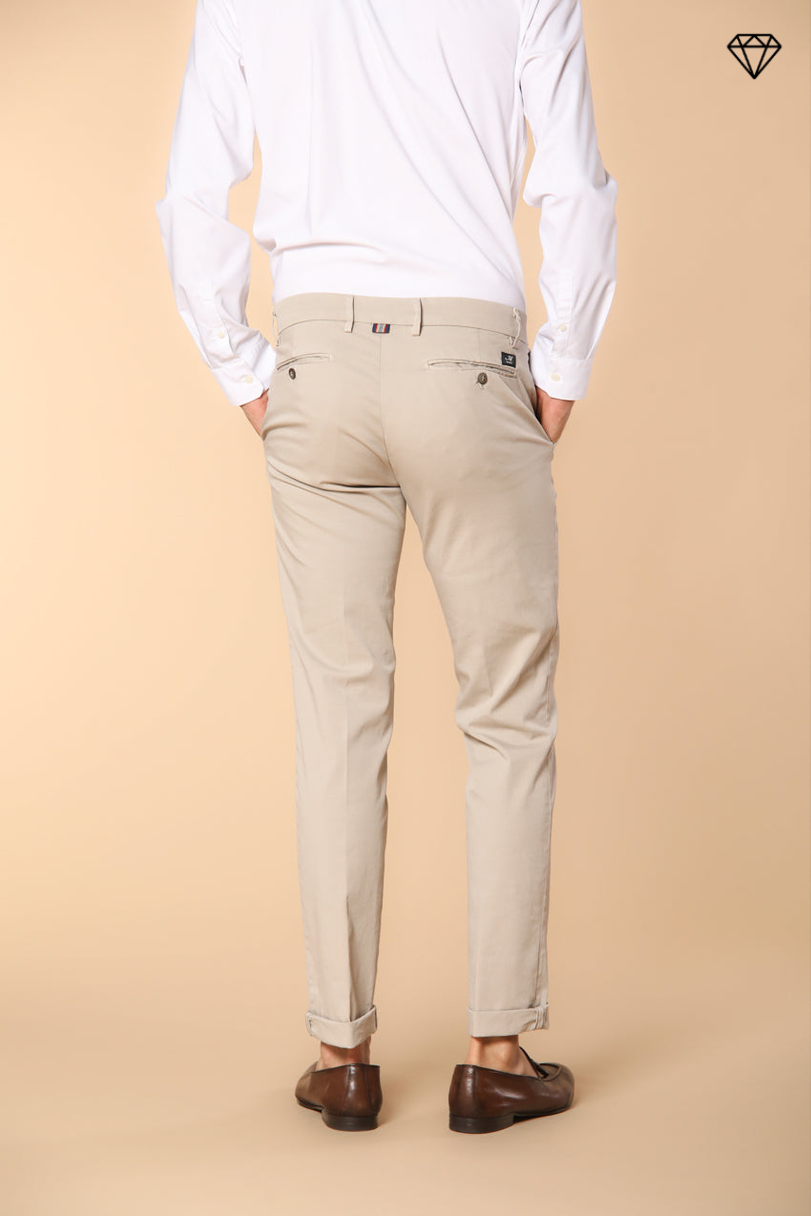 New York Herren Chino Hose aus Stretch-Satin Regular Fit ①