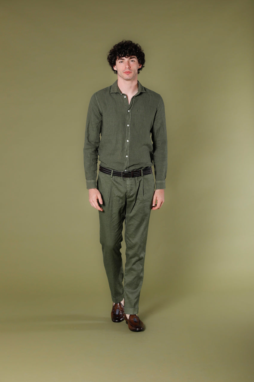 Immagine 2 di pantalone chino da uomo in twill di lino e cotone color verde modello Genova Style di Mason's