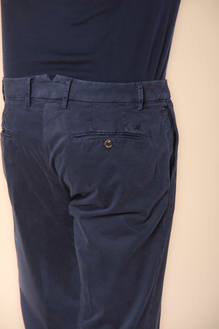 New York Times pantalón chino hombre en gabardina con detalles sartoriales ajuste regular