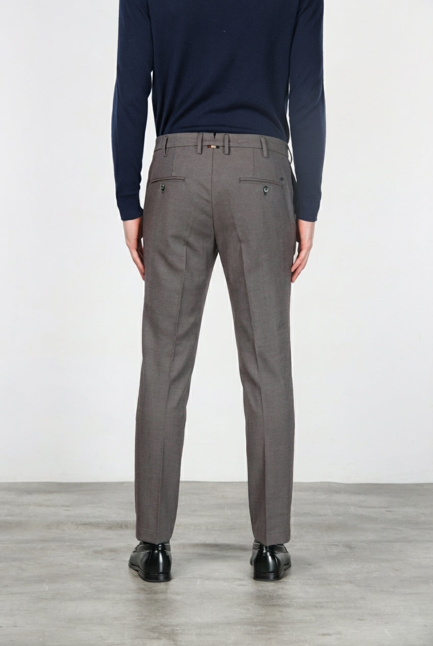 New York men’s chino pants in yarn-dyed birdseye pattern with regular fit

