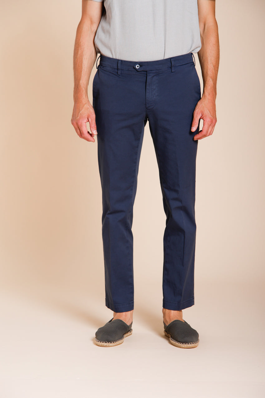 New York Hose Chino Herren aus Stretch-Gabardine regular fit ①