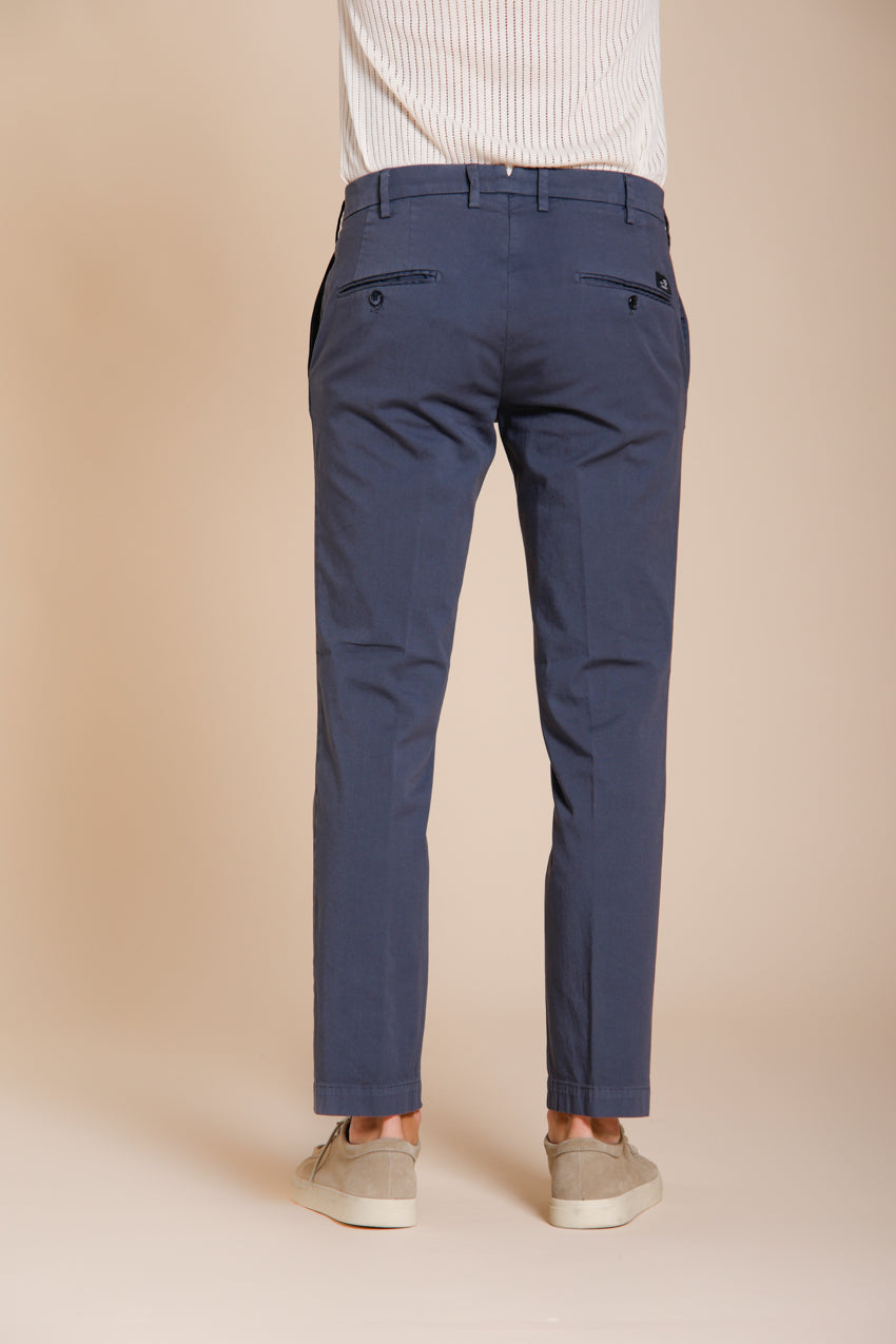 New York pantalón chino hombre en gabardina stretch regular fit ①
