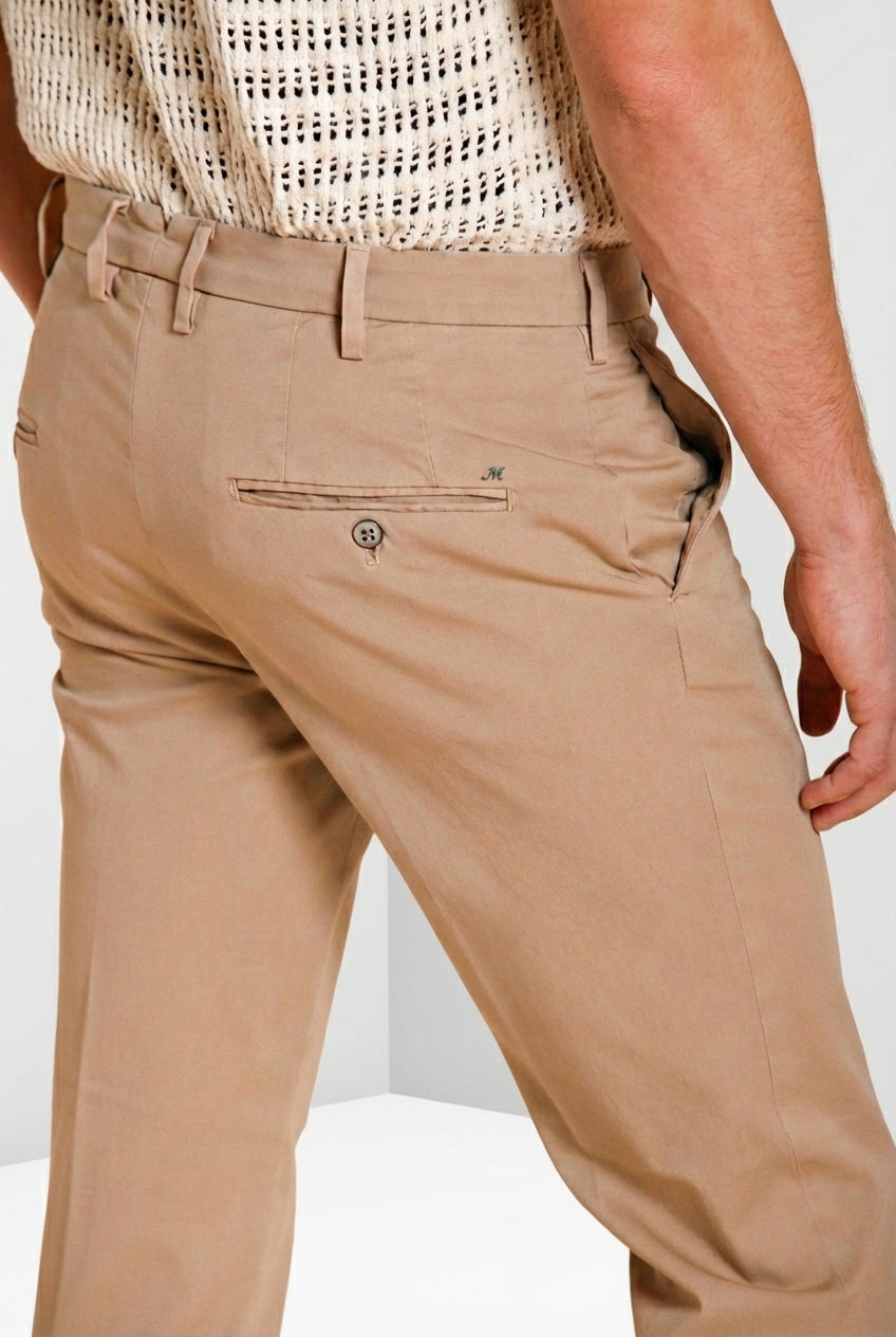 New York pantalón chino hombre en gabardina stretch regular fit ①