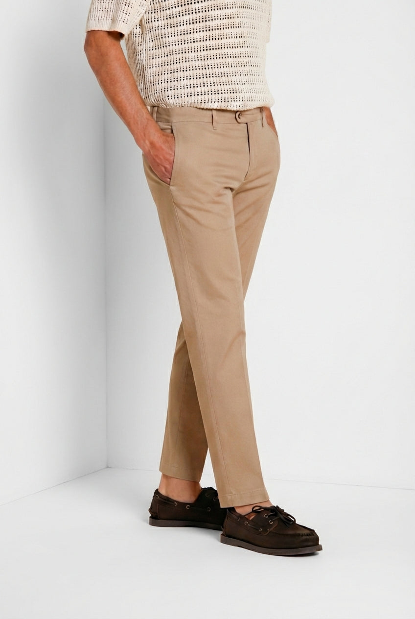 New York pantalón chino hombre en gabardina stretch regular fit ①