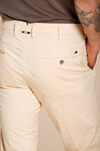 New York Hose Chino Herren aus Stretch Gabardine regular fit ①