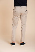 New York Hose Chino Herren aus Stretch-Gabardine regular fit ①
