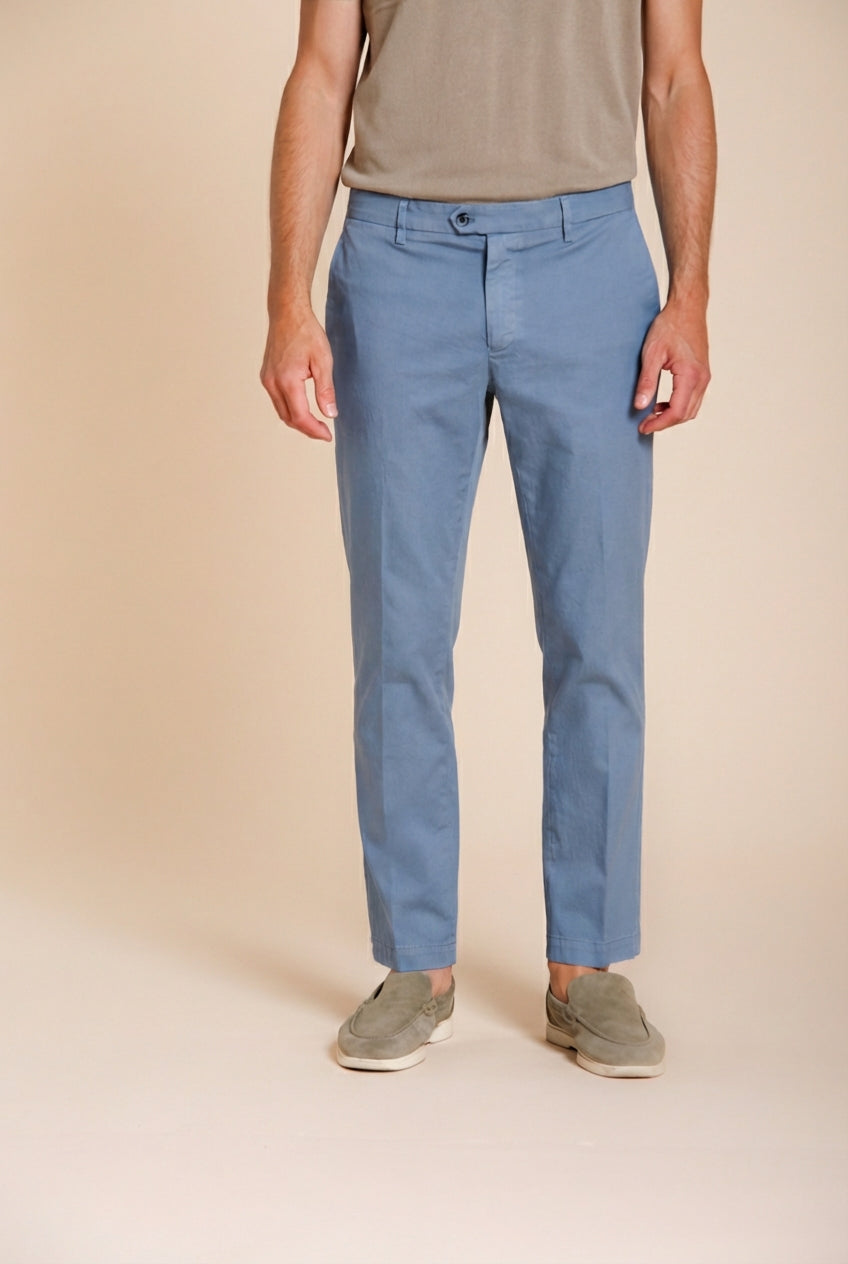 New York pantalón chino hombre en gabardina stretch regular fit ①