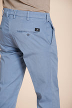 New York pantalón chino hombre en gabardina stretch regular fit ①