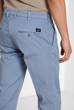 New York pantalón chino hombre en gabardina stretch regular fit ①