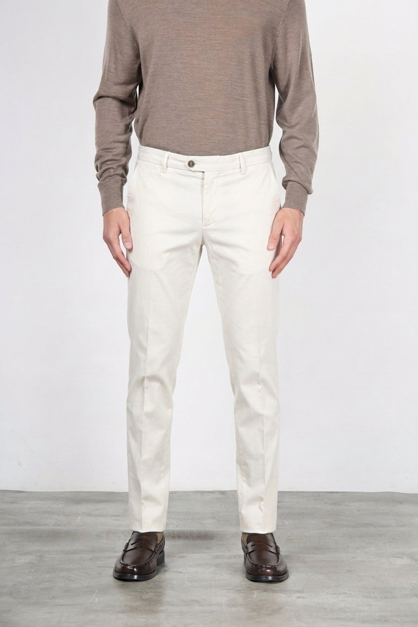 New York Chinohose für Herren aus Stretch-Gabardine mit regular fit ①