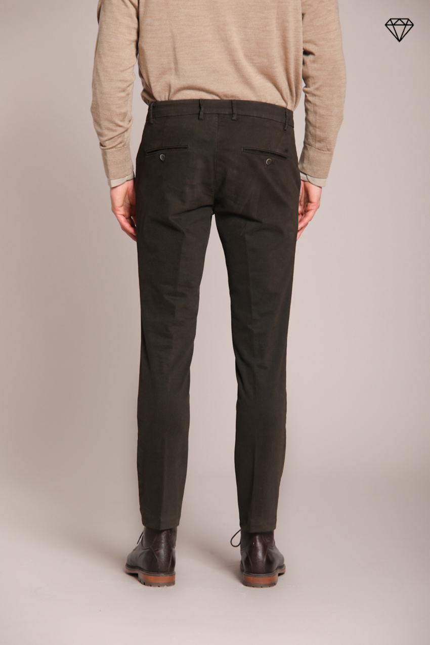 Milano pantalone chino uomo in gabardina stretch extra slim fit ①