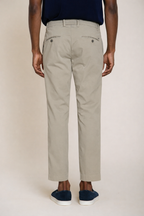 Milano pantalón chino hombre en gabardina stretch extra slim fit ①