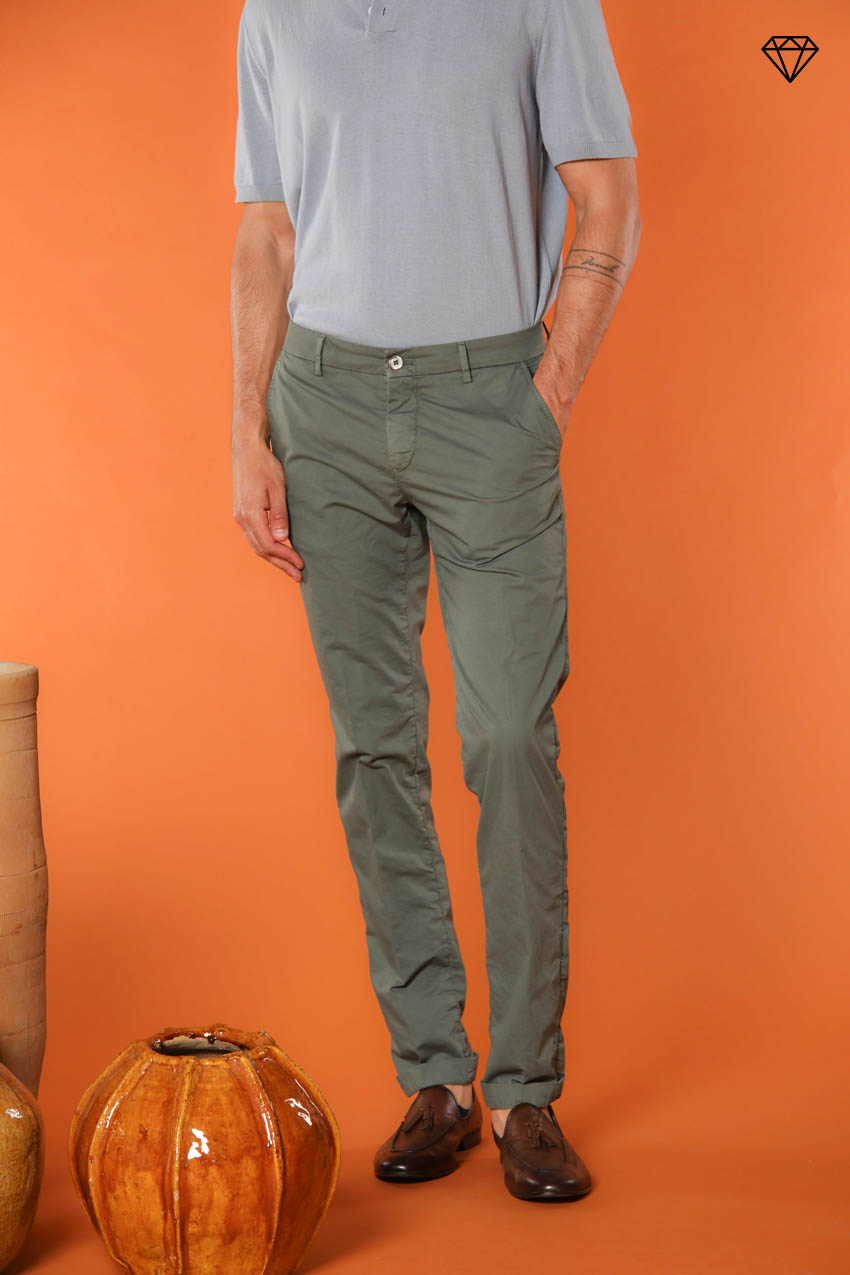 Milano pantalone chino uomo in cotone pima extra slim fit ①