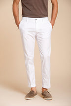 Milano pantalon chino homme en gabardine stretch extra slim fit ①