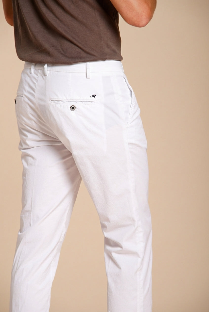 Milano pantalón chino hombre en gabardina stretch extra slim fit ①