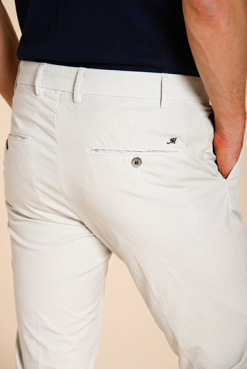 Milano pantalón chino hombre en gabardina stretch extra slim fit ①