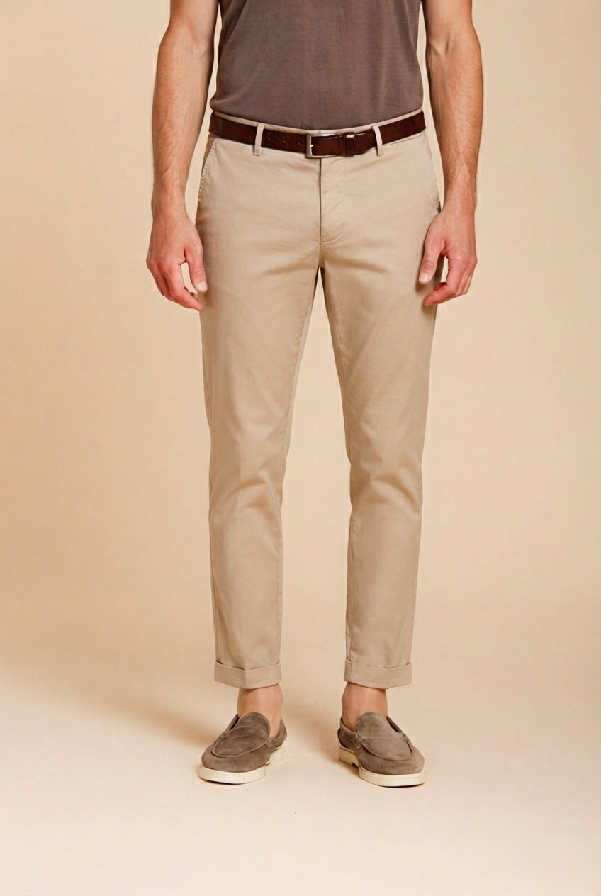 Milano pantalón chino hombre en gabardina stretch extra slim fit ①