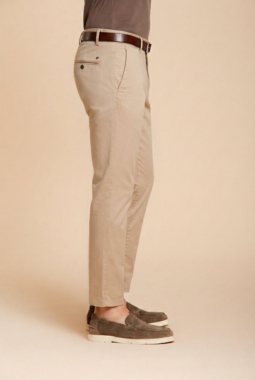 Milano pantalón chino hombre en gabardina stretch extra slim fit ①