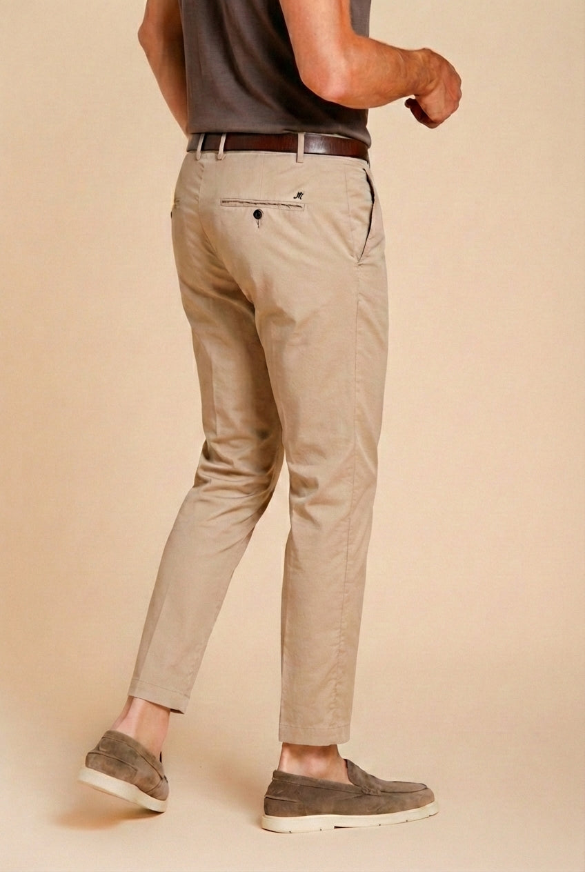 Milano pantalón chino hombre en gabardina stretch extra slim fit ①