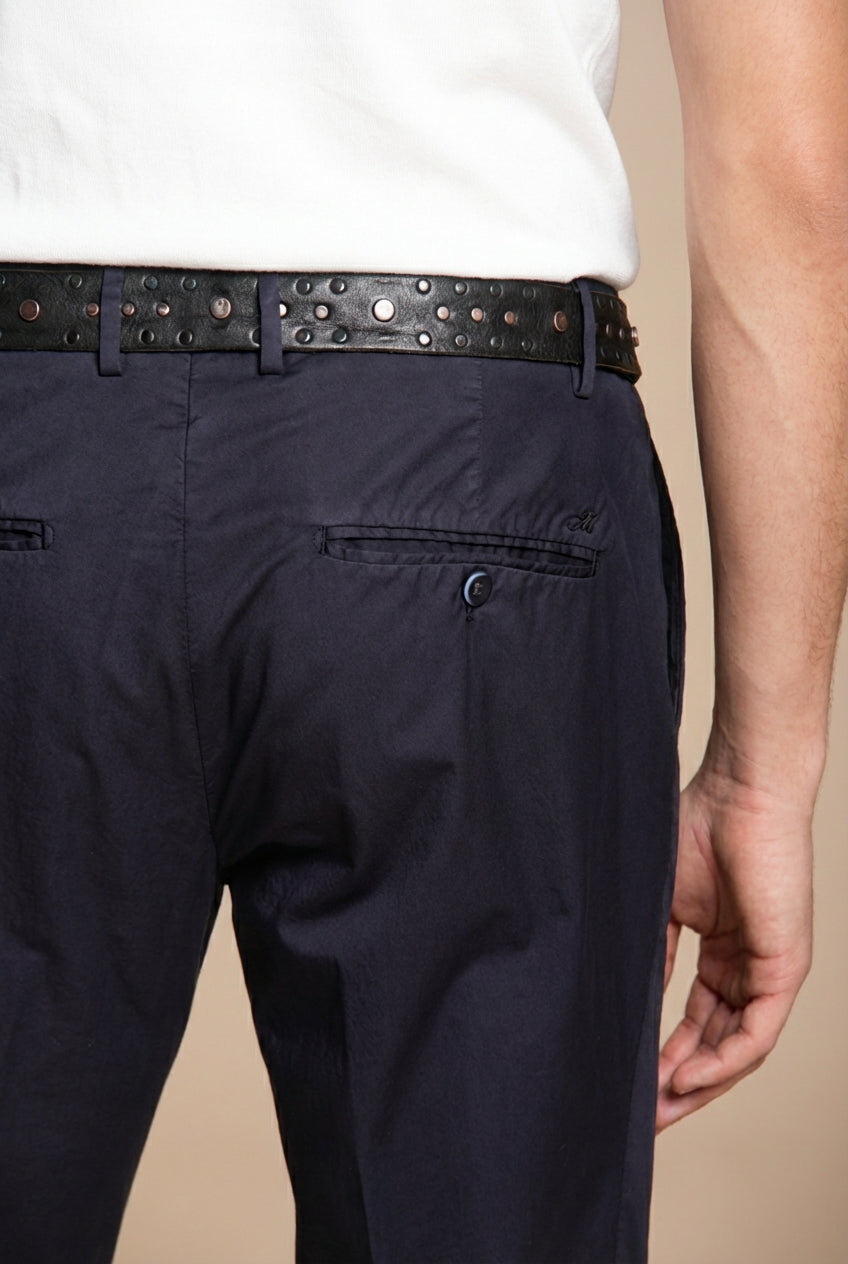 Milano pantalón chino hombre en gabardina stretch extra slim fit ①
