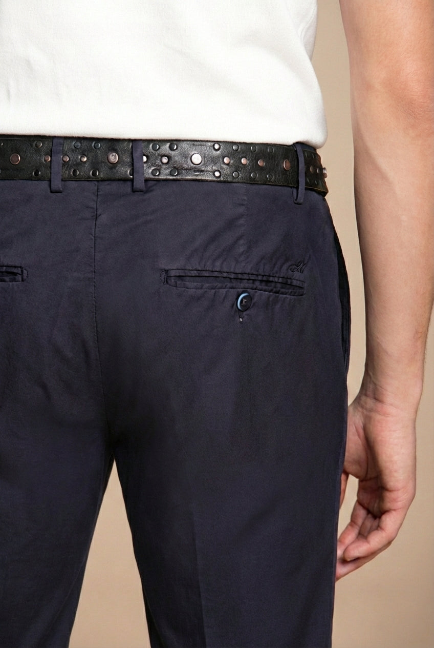Milano pantalón chino hombre en gabardina stretch extra slim fit ①
