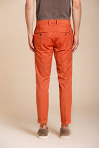 Milano pantalon chino homme en gabardine stretch extra slim fit ①