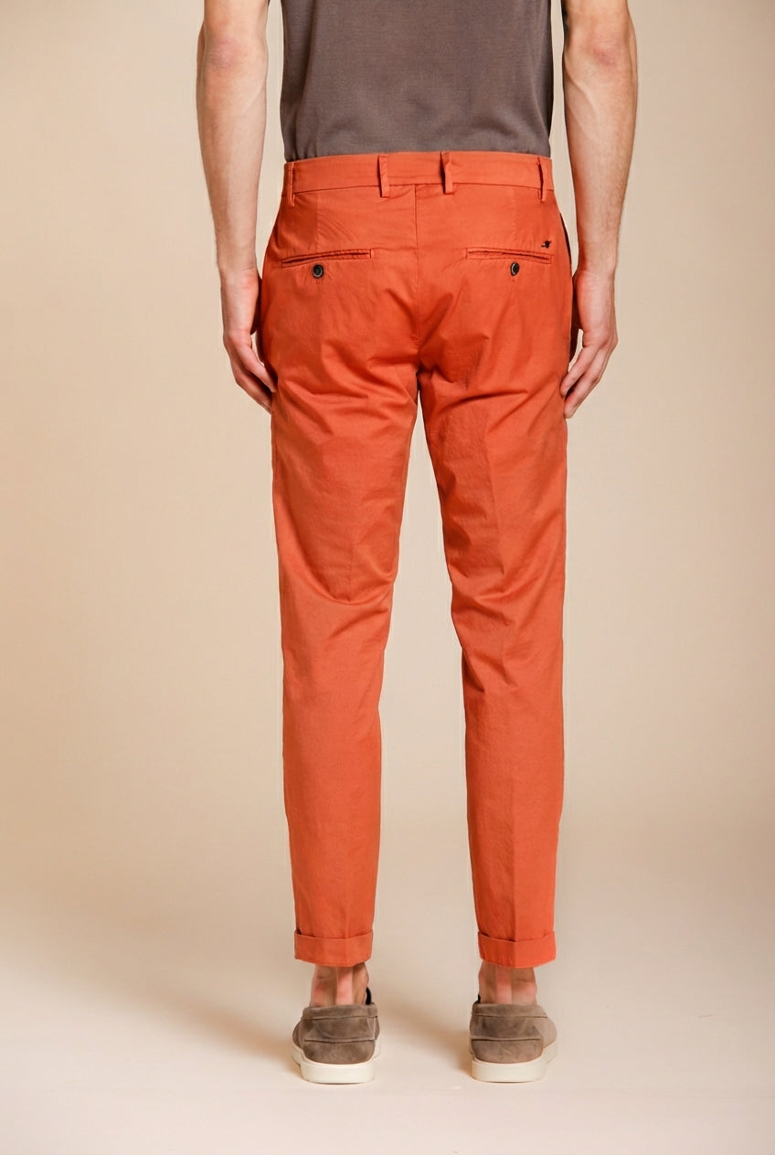 Milano pantalon chino homme en gabardine stretch extra slim fit ①