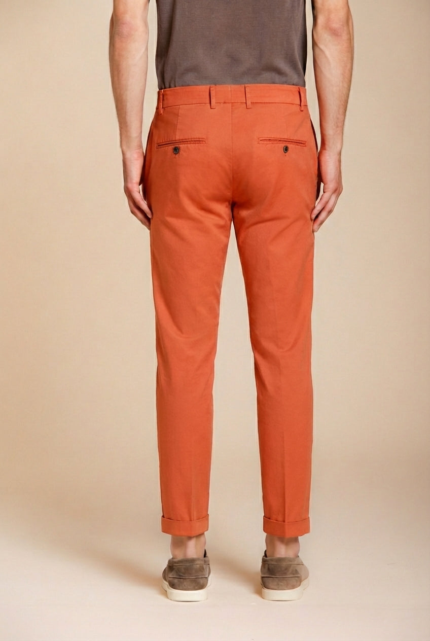 Milano pantalón chino hombre de gabardina stretch extra slim fit ①