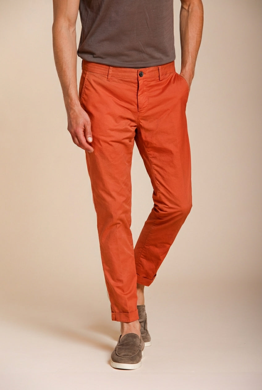 Milano pantalon chino homme en gabardine stretch extra slim fit ①