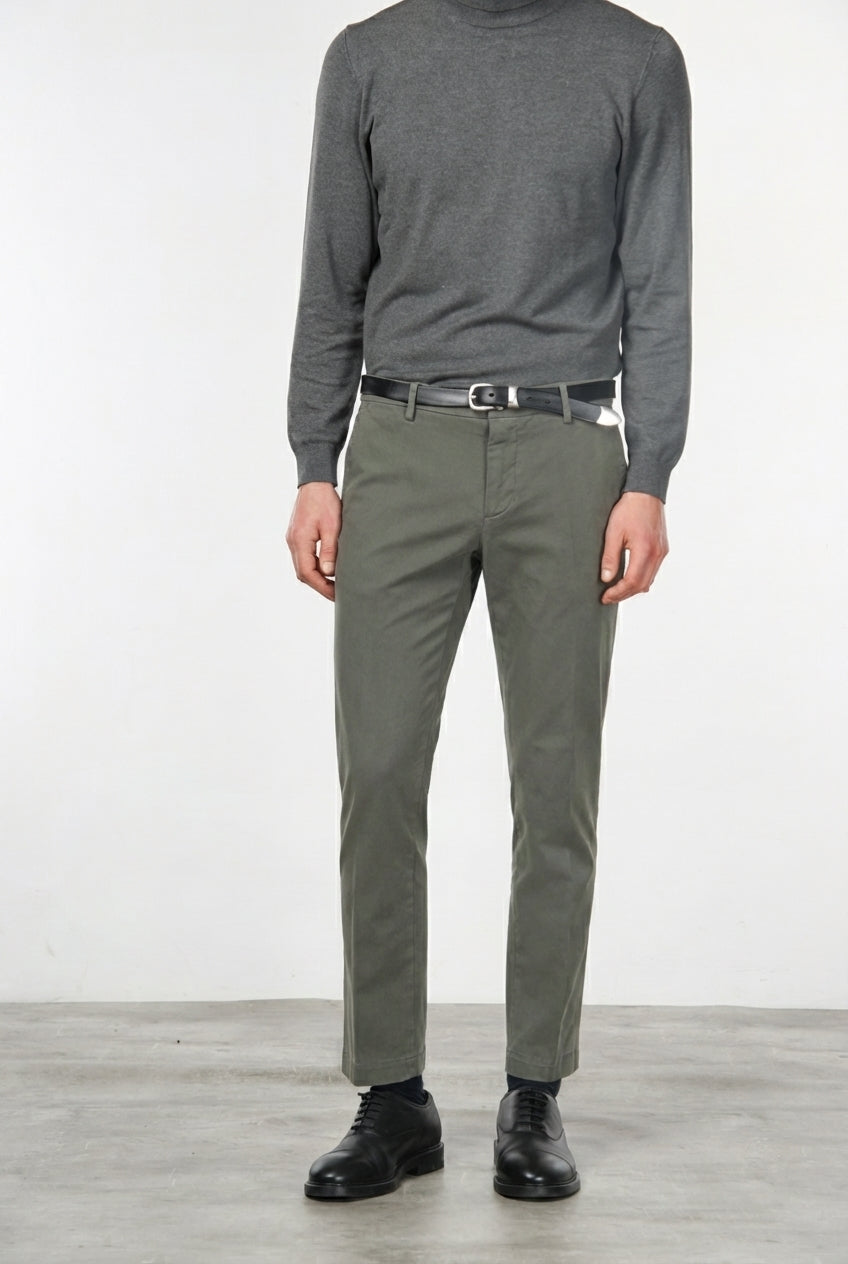 Milano chino pants for men in stretch gabardine, extra slim fit ①