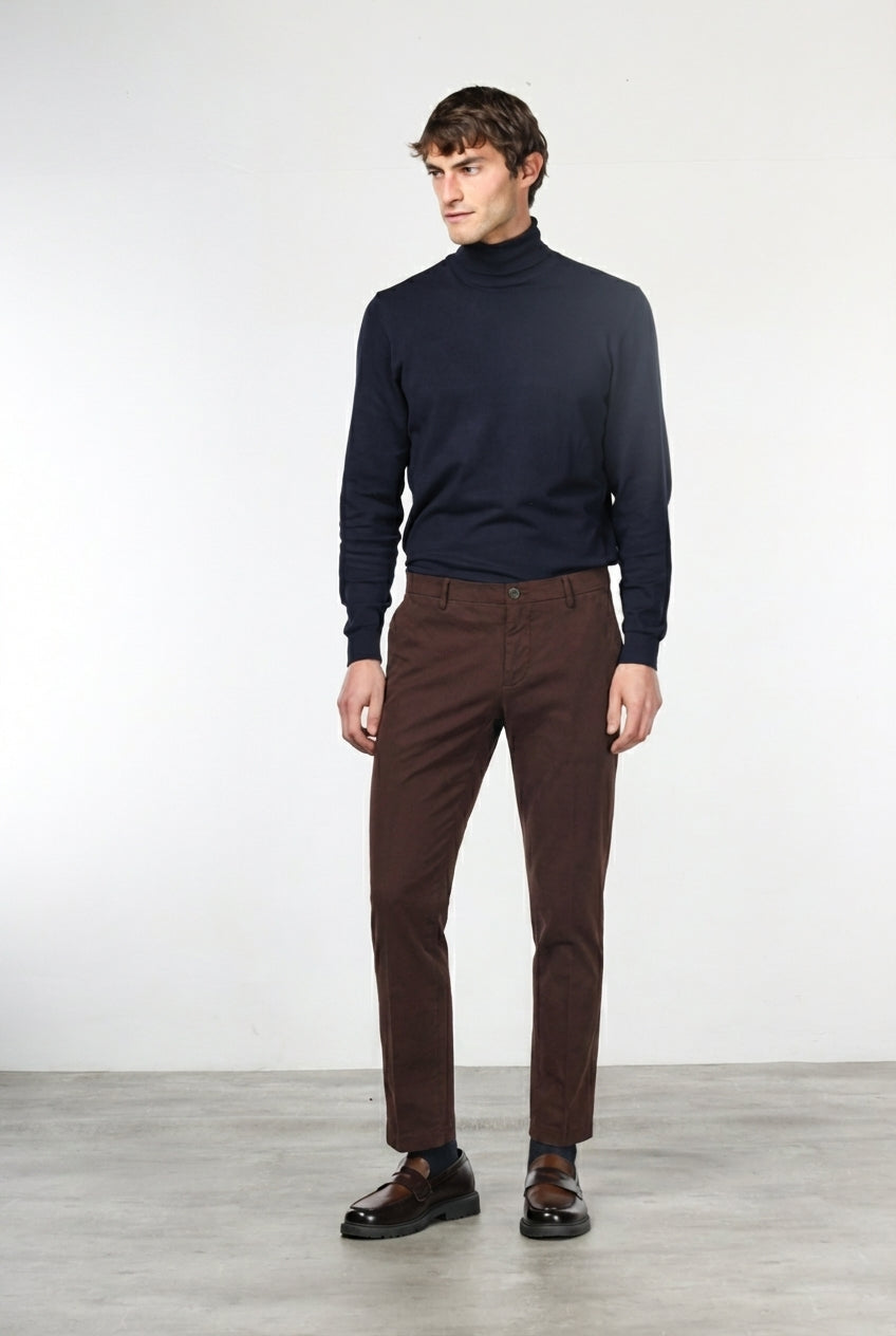 Milano pantalon chino homme en gabardine stretch, coupe extra slim ①