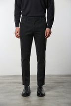 Milano pantalone chino uomo in gabardina stretch extra slim fit ①