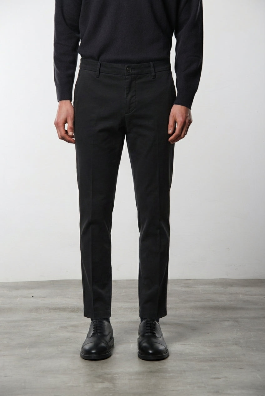 Milano pantalone chino uomo in gabardina stretch extra slim fit ①
