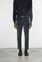 Milano pantalón chino hombre en terciopelo 500 líneas extra slim fit ①