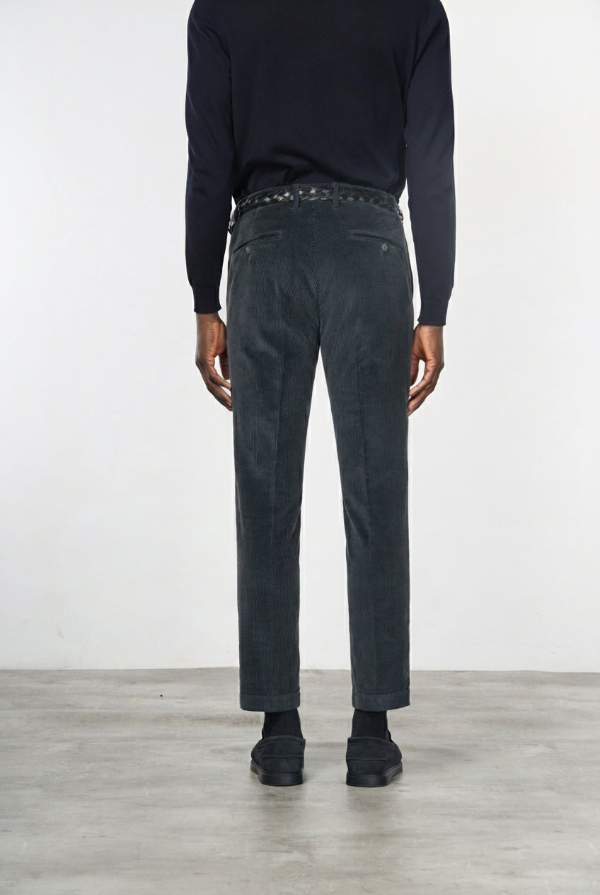Milano pantalón chino hombre en terciopelo 500 líneas extra slim fit ①
