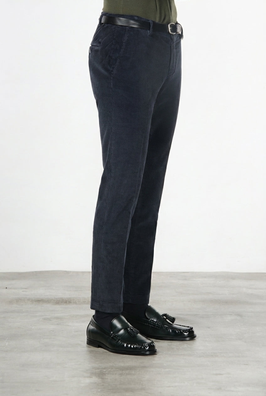Milano pantalón chino de hombre en pana 500 rayas, extra slim fit ①