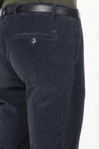 Milano pantalón chino de hombre en pana 500 rayas, extra slim fit ①