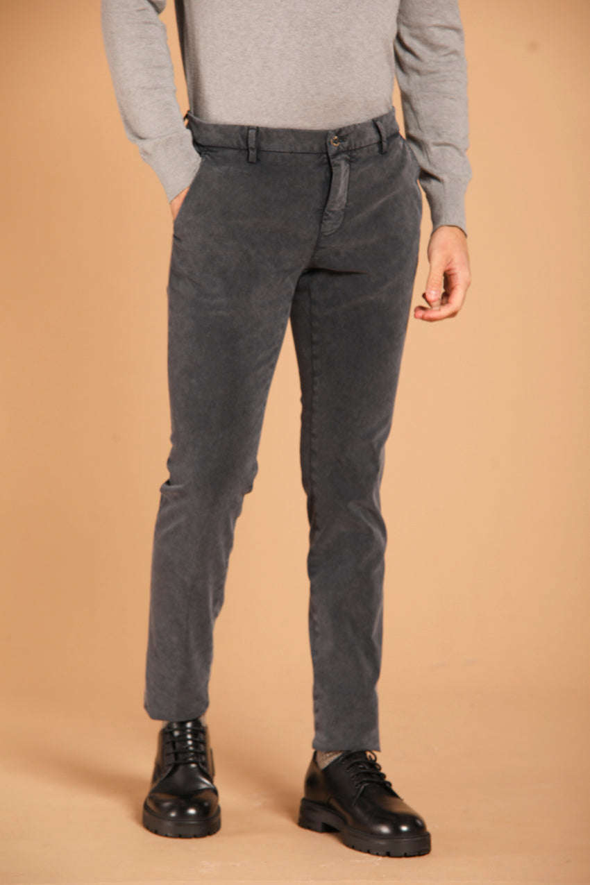 immagine 3 di pantalone chino uomo modello Milano Style Essential, in blu, fit extra slim di Mason's