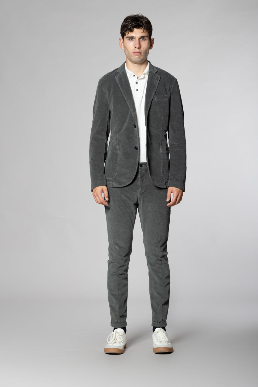 Osaka pantalón chino hombre en pana de 500 líneas carrot fit