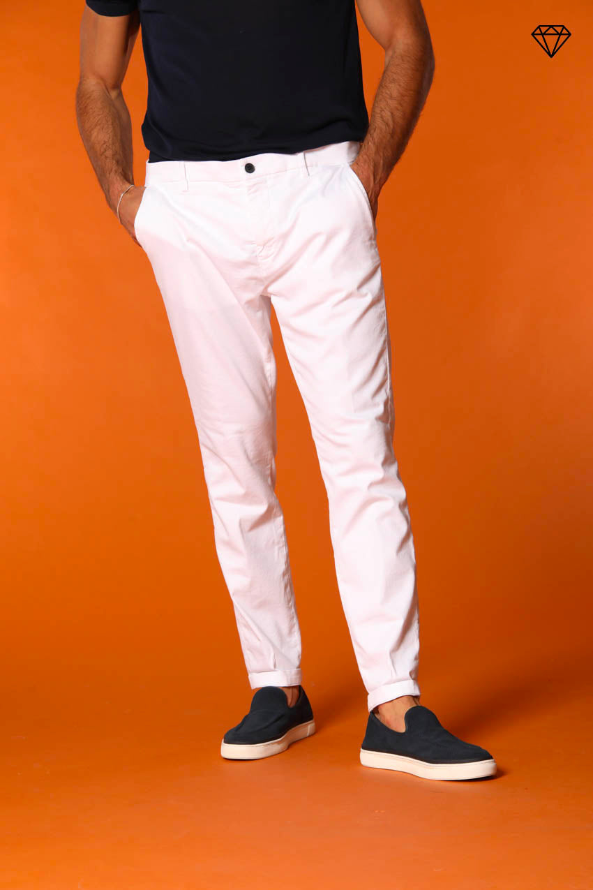 Osaka Herren Chino Hose aus Baumwolle und Tencel Carrot Fit ①